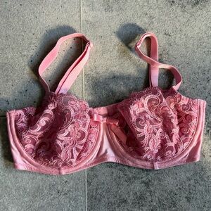 Victoria’s Secret Sheer Lace Underwire Bra Size 34C
